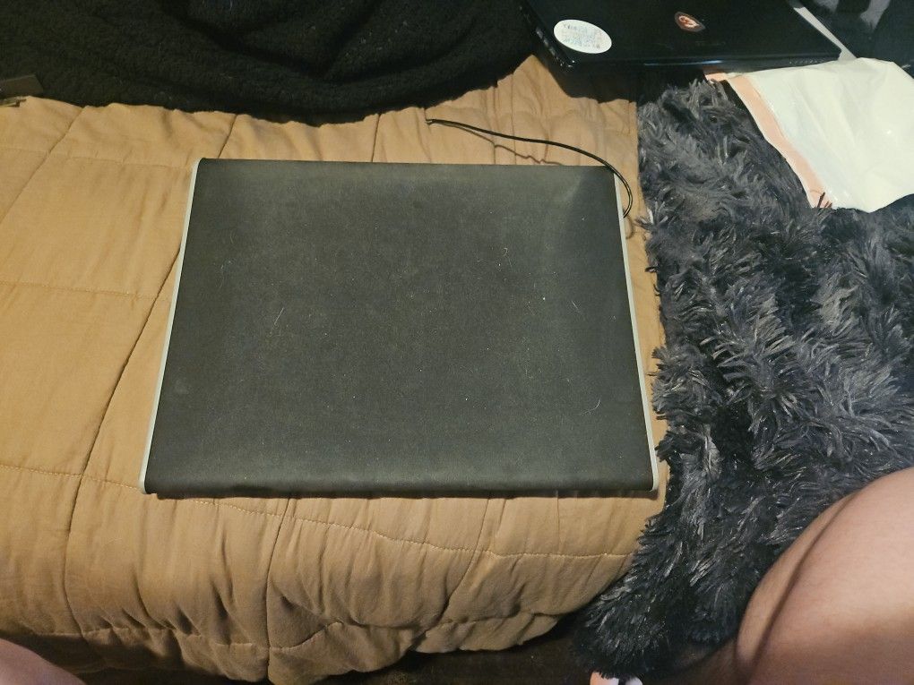 Fan Cooled Laptop Stand