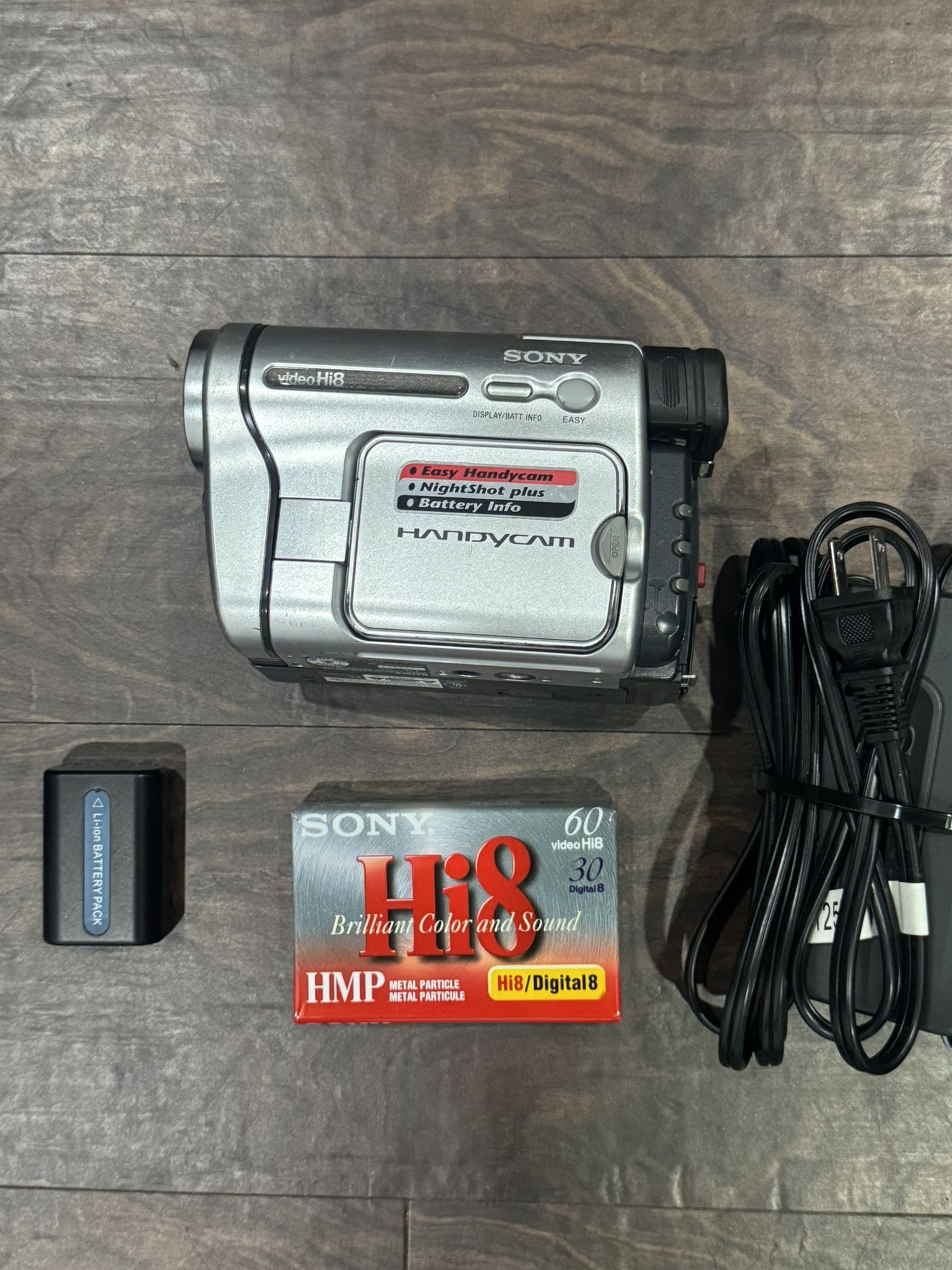 Sony Camcorder Hi8 Steady shot CCD-TRV138
