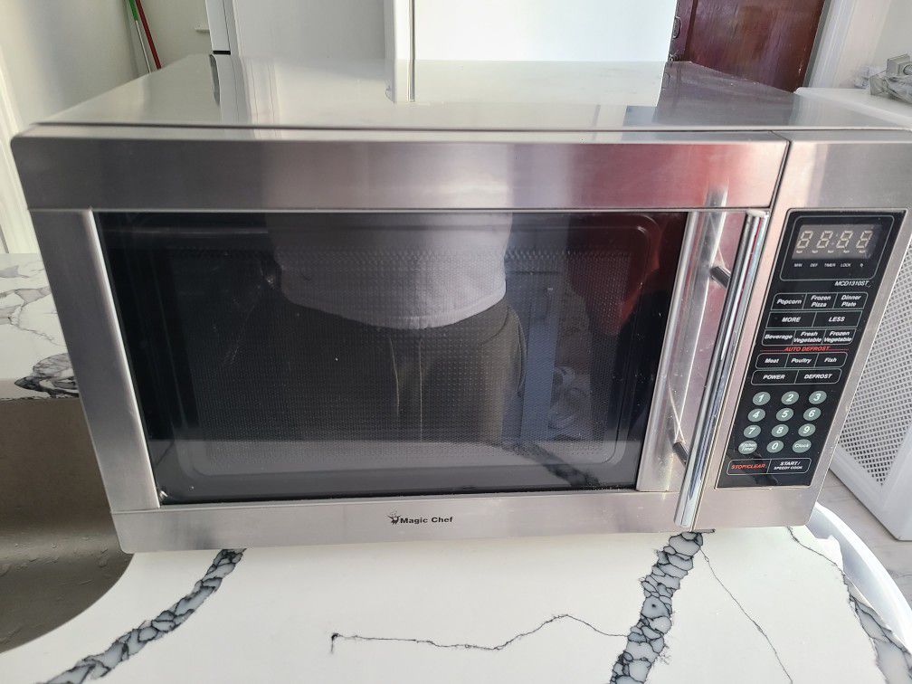 Used Microwave Magic Chef