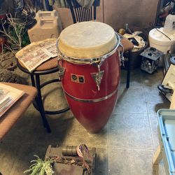  Congas