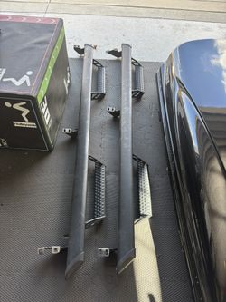 Toyota Tacoma Side Steps 2023
