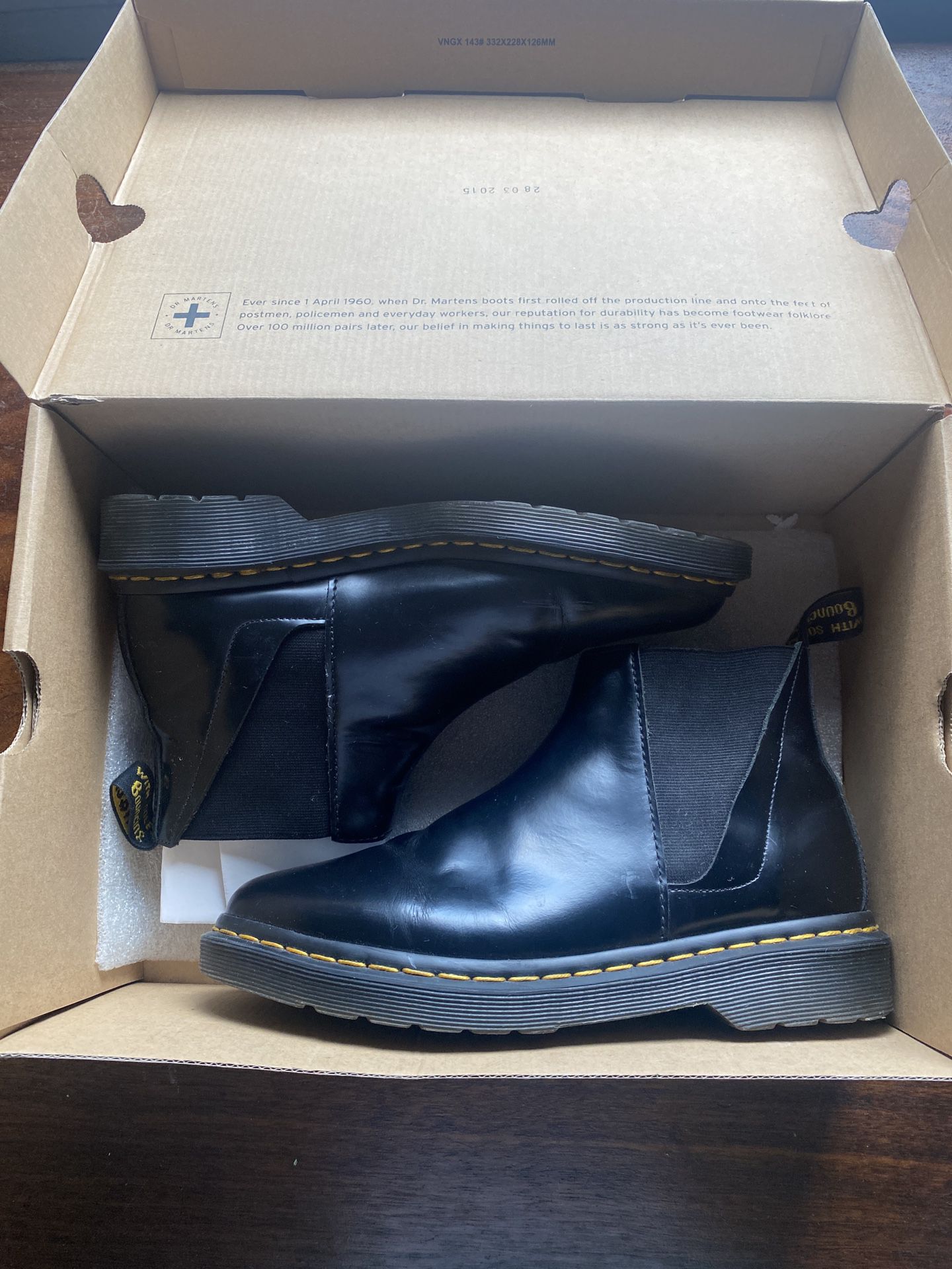 Dr. Martens Pointed Leather Chelsea Boots - Iconic Style with Original Box