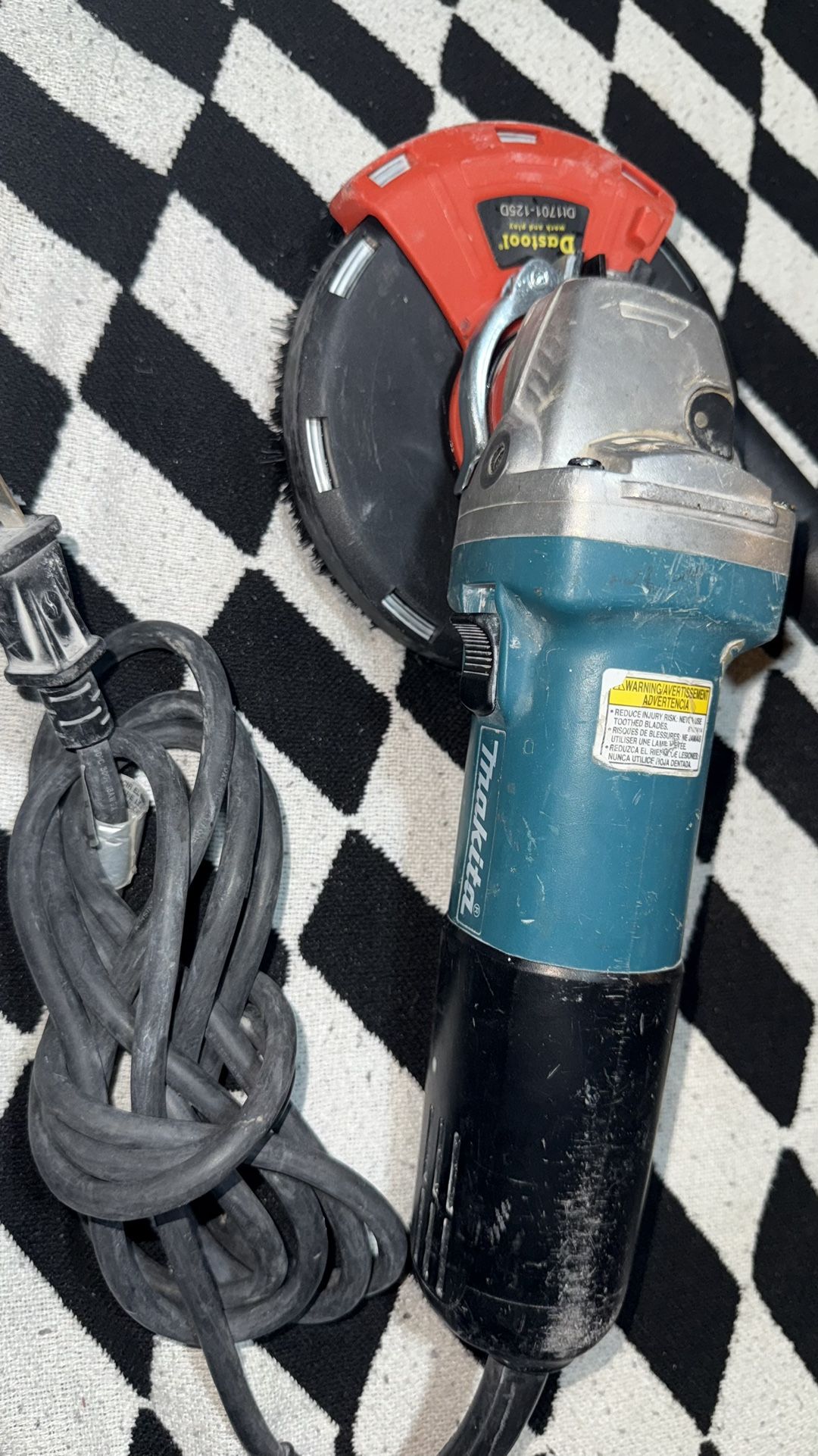 Makita Grinder