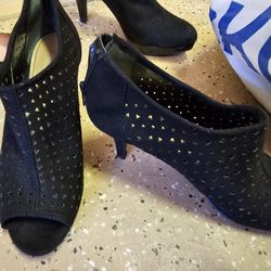 Name Brand Womans Leather Heels/Flats