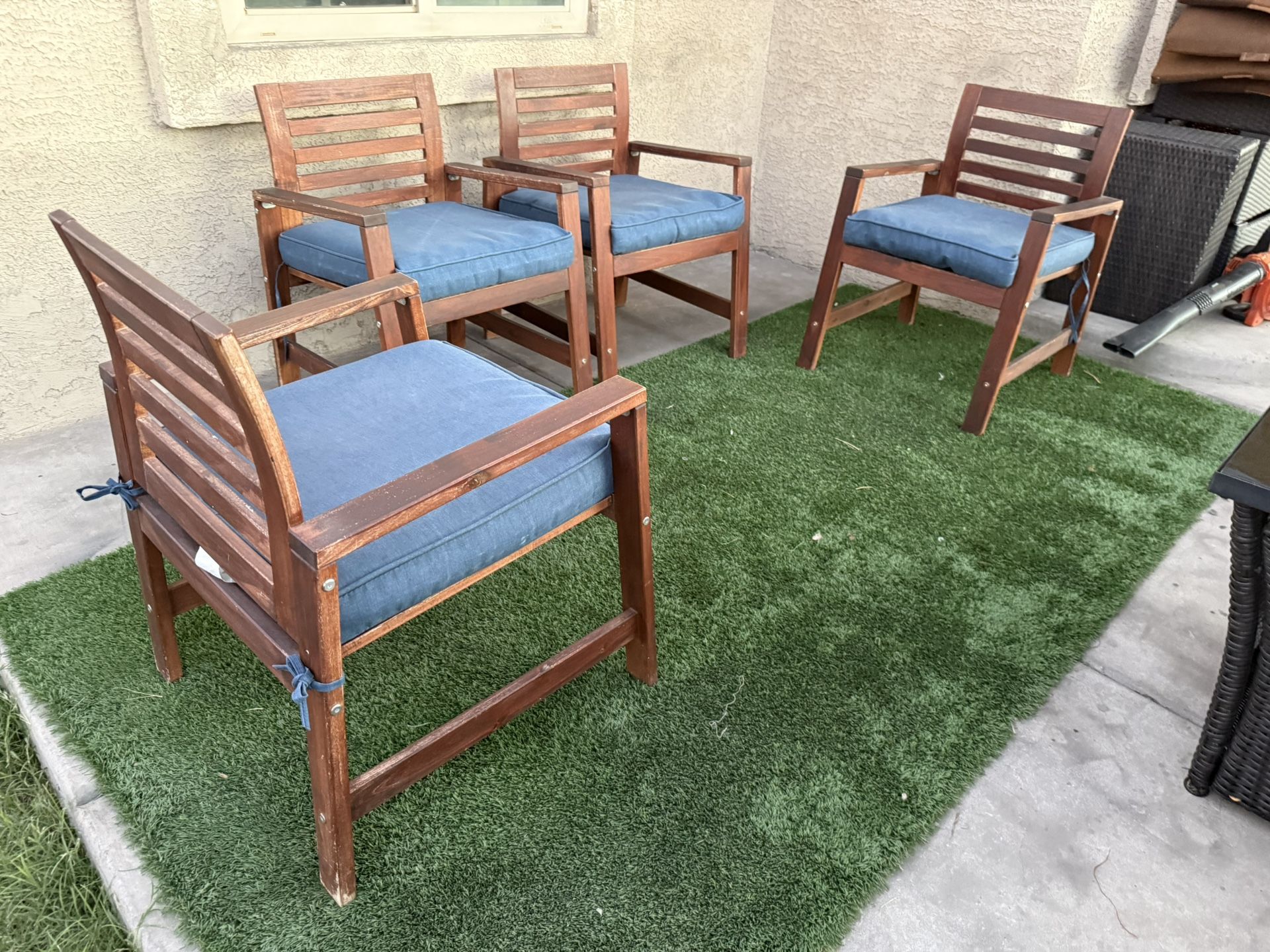 Patio, Outdoor furniture, 4 Wood Chairs With Cushions