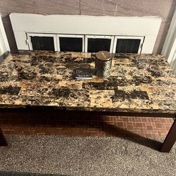 Coffee Table With 2 End Tables  