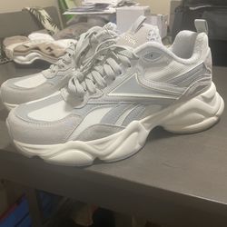Reebok size 9