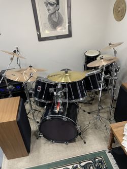 Ludwig Drum Set- Black 7 Piece Set
