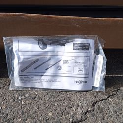 TruXport  Truck Bed Cover 67  1/2 W By 84 1/2 Long 