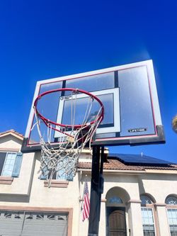 Basketball hoop