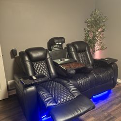 Seatcraft Euphoria Heat & Massage Sofa, Living Room, Powered Headrest, Powered Lumbar, Italian Leather, Powered Recline, Black