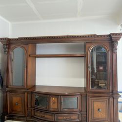 TV Stand 65in