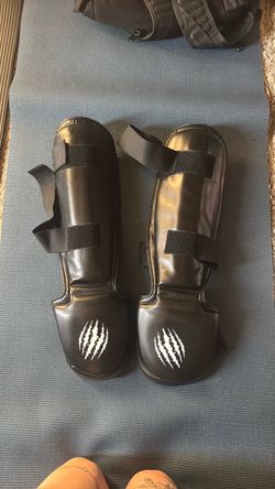 MMA Shin Guard Pads size Kids XL