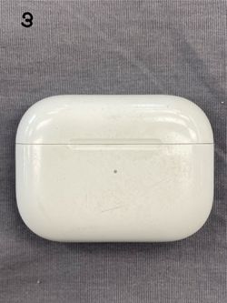AirPods Pro 2 Charging Case ONLY A2700 lightning MagSafe - Used