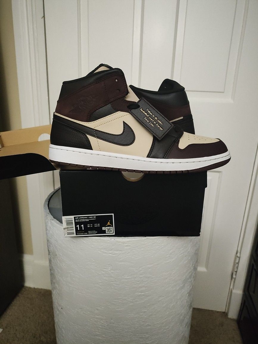 Air Jordan 1 Mid Se Velvet Brown/Earth-sanddrift Size 11