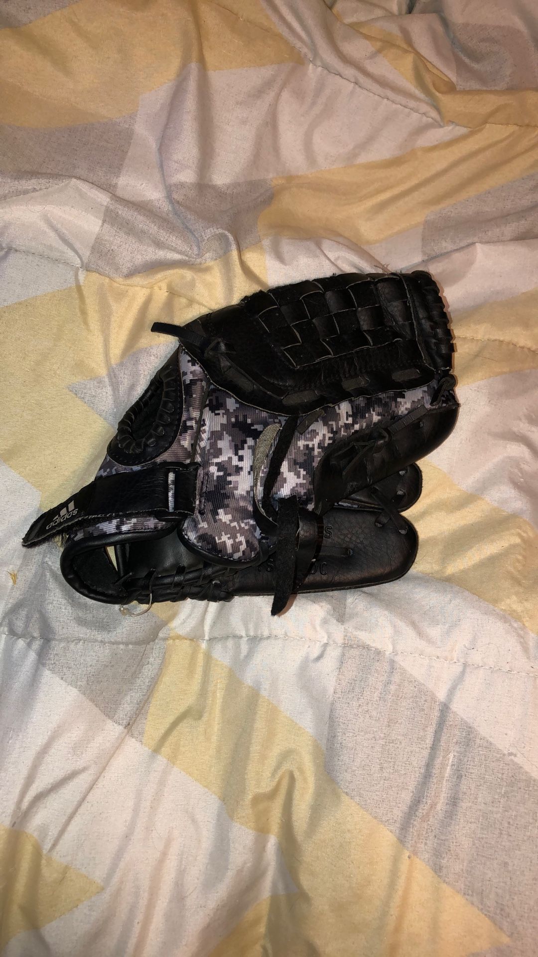 Adidas 11.5 Inch Baseball Glove