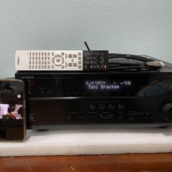 YAMAHA RX-V679 7.2CH 4K Bluetooth Receiver HDMI W Remote and Cables
