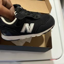 6 Infants New Balance 