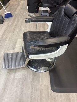 Barber chair