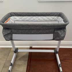 Simmons Kids’ By The Bed City Sleeper Bassinet