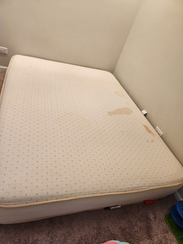Free Queen Size Mattress 