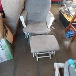 Rocking Chair With Foot Stool 