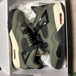 Undefeated Jordan 4