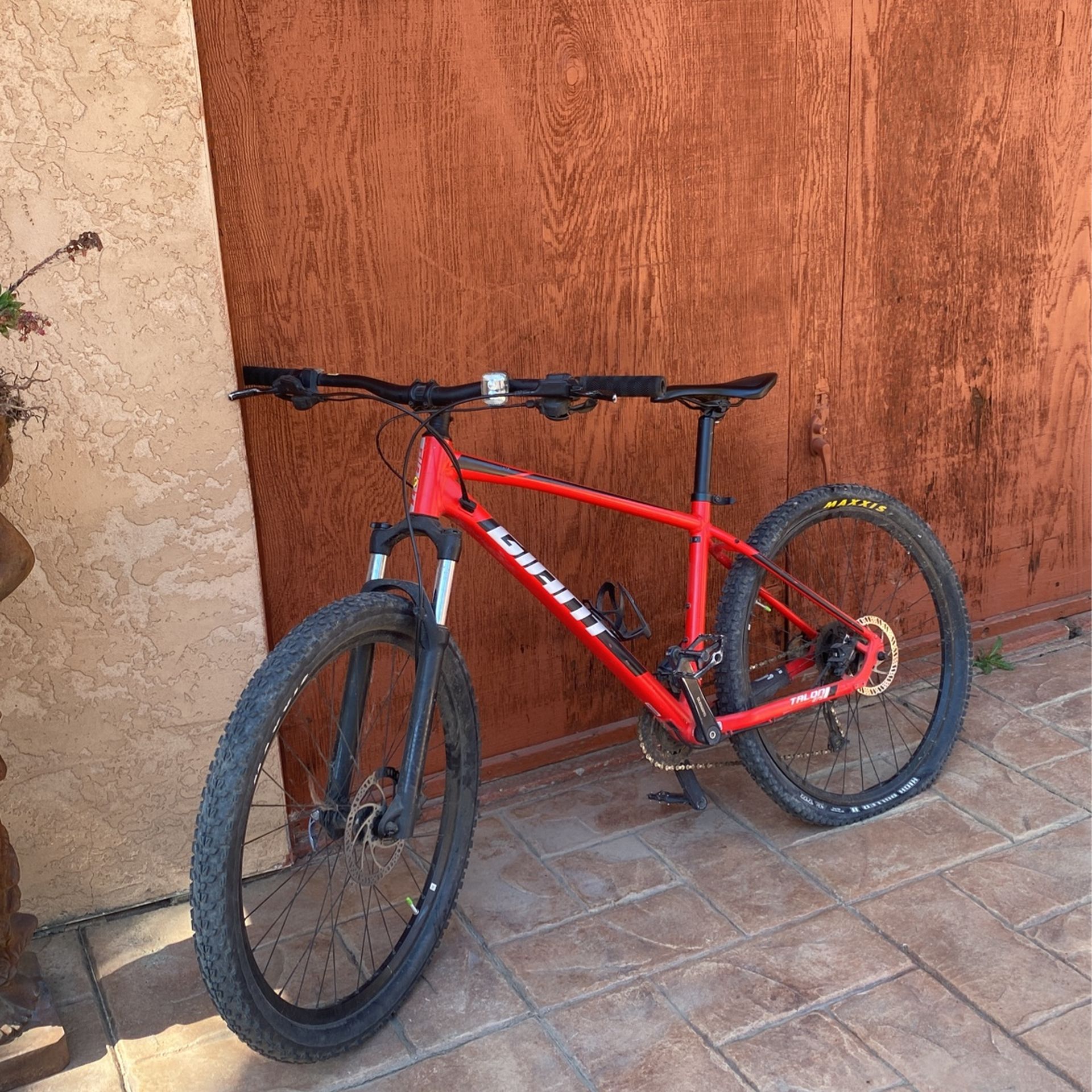 Giant Talón Mountain Bike