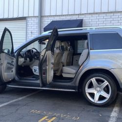 2011 Mercedes-Benz GL-Class 550 AMG