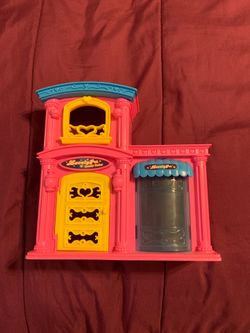 Lovely pet beauty parlor