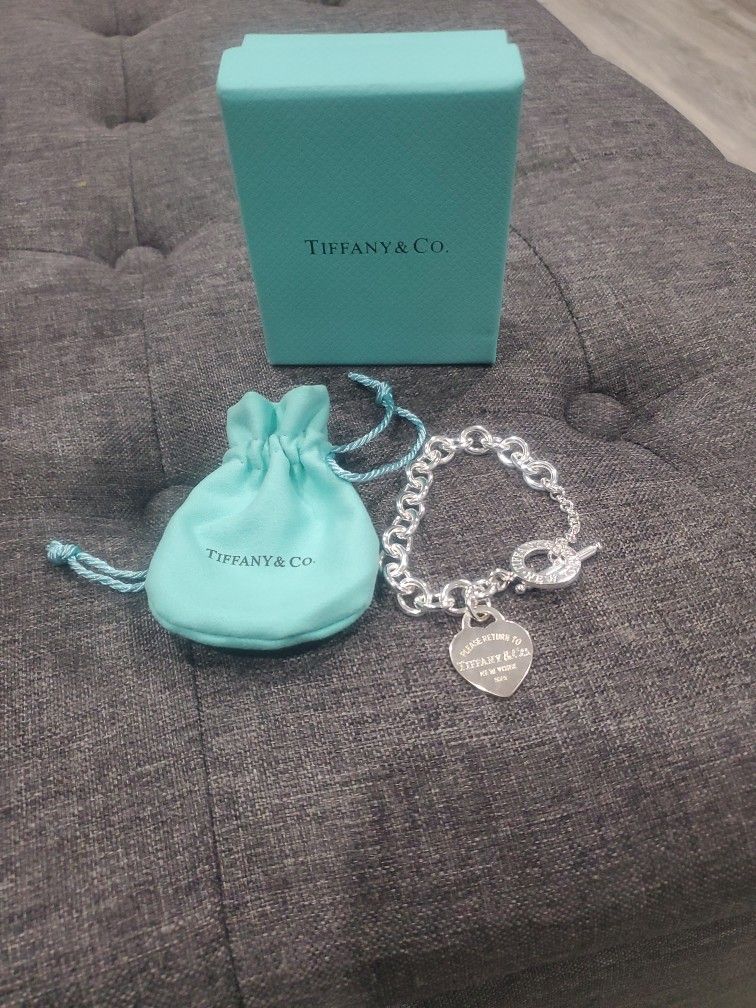 Tiffany & Co Toggle Heart Bracelet 