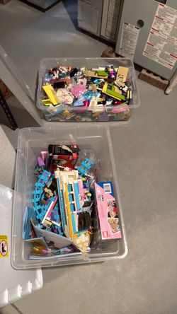 Lego’s 2 boxes