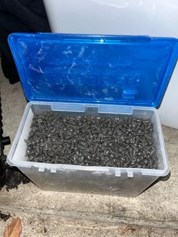 Pin head metal framing screws