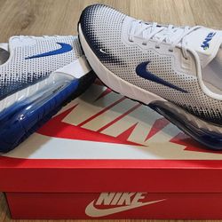 Nike Air Max Size 5y And 6y Youths/ Fits Size 6.5 And 7.5 For Women 