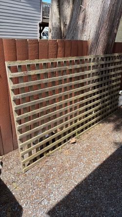 Heavy duty cedar privacy lattice panels