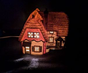 Department 56 COBB COTTAGE Dickins Village Series #5824-6 Nov 7-11, 1996