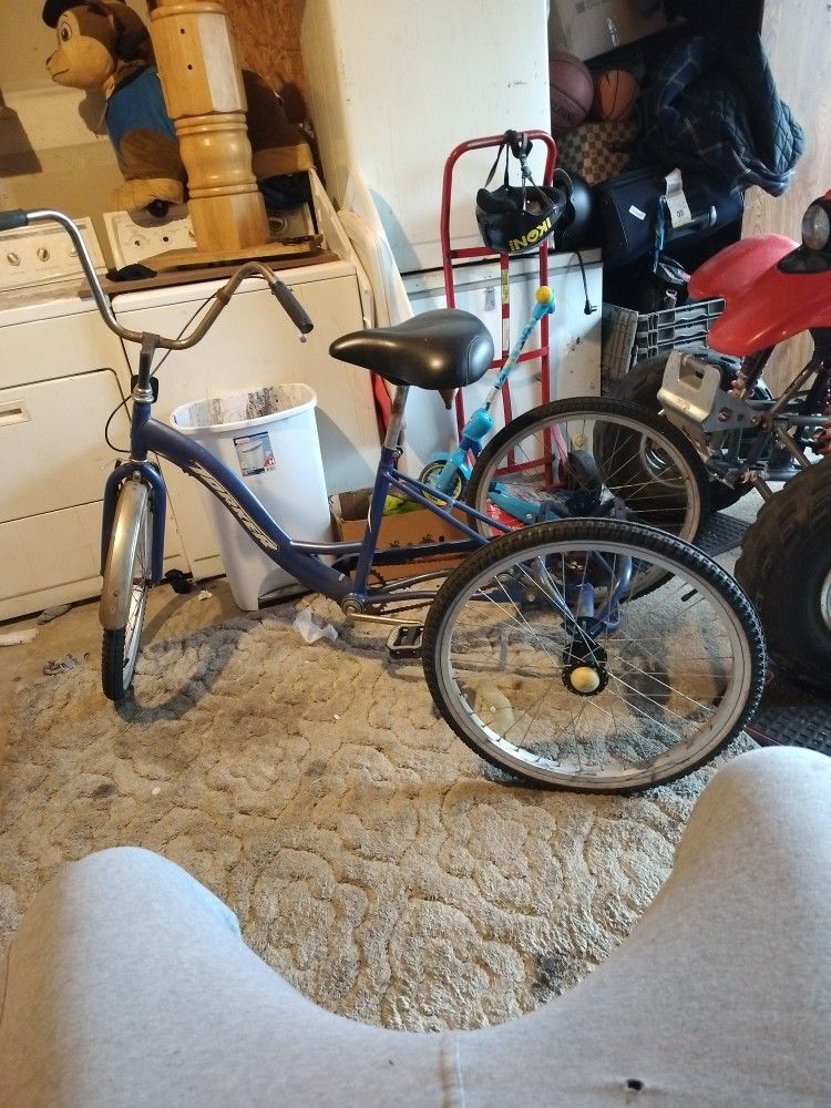 Three-wheel Bicycle