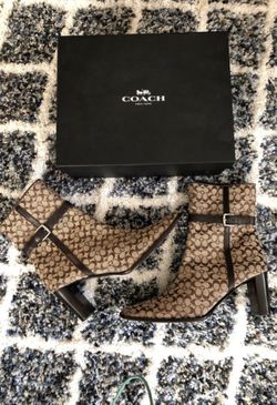 Coach heels size 8.5