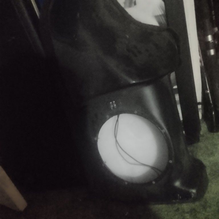 Custom 10 Inch Car Audio Subwoofer Enclosure For 99-2004 Mustang