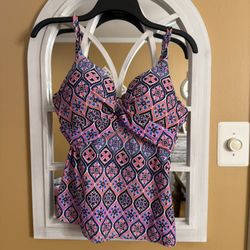 Island Escape Women's Tankini Top 