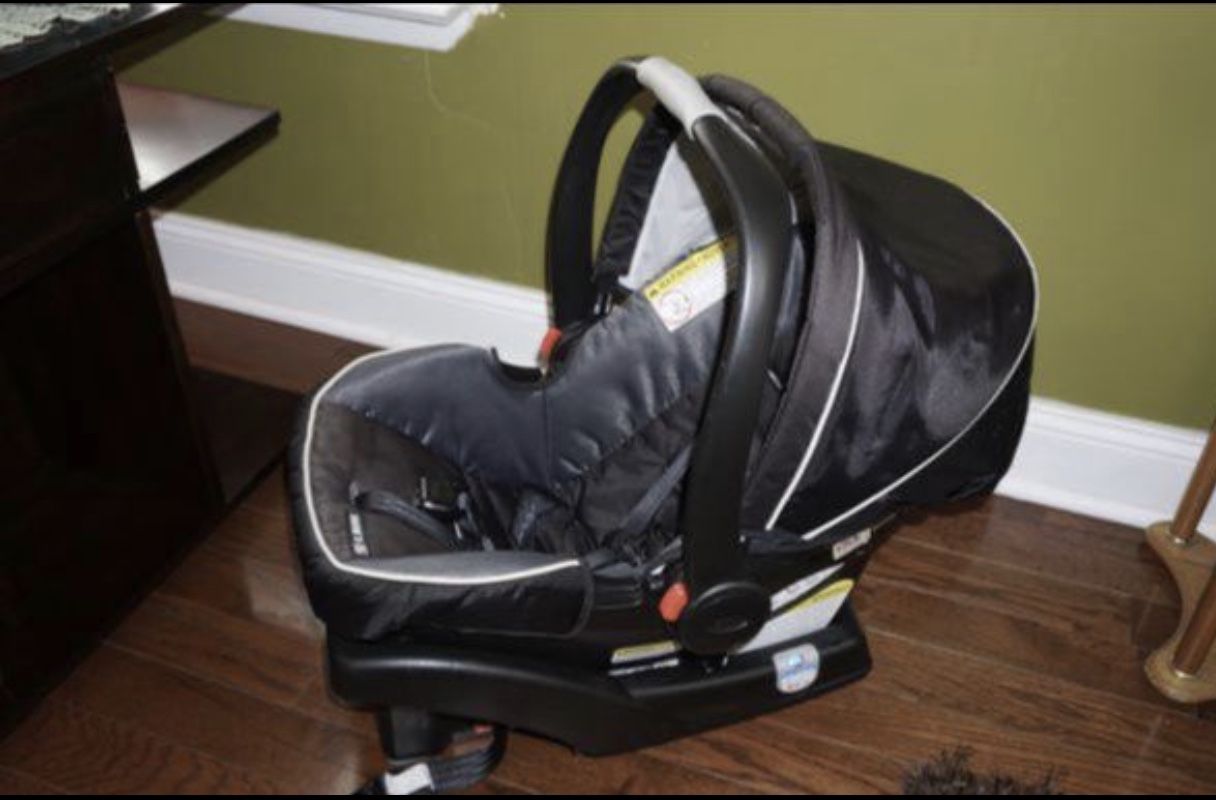 Infant Graco Car Seat