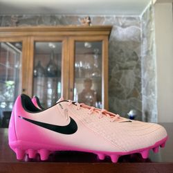 New Mens 9 Nike Phantom GX academy AG soccer cleats shoes futbol $45 cash, pick up in Reseda only (Tampa and Vanowen)