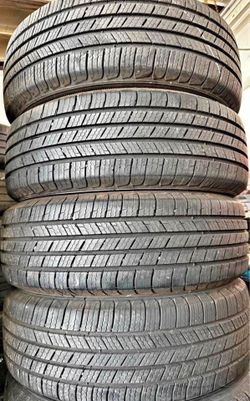 195/65/15 Michelin 📍📍 Vendo un set de llantas con 80% de vida las 4 📍🌟