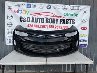 Chevy Chevrolet Camaro front bumper cover with lower grille original used OEM ( 2016 2017 2018 )