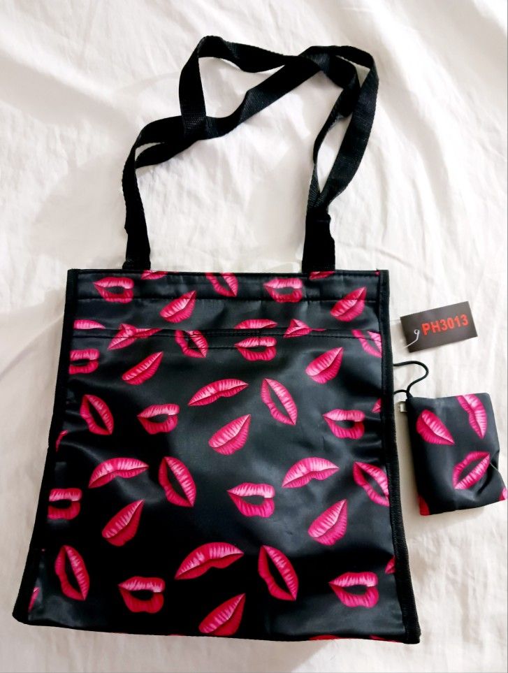NWT Lips Nylon Tote Bag