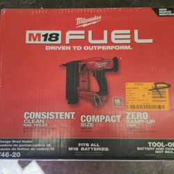 Milwaukee M18 FUEL 18-Volt Lithium-Ion Brushless Cordless Gen II 18-Gauge Brad Nailer (Tool-Only)