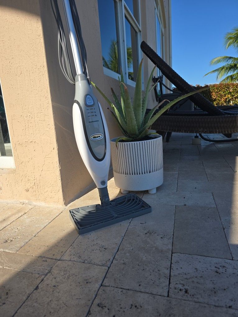 Shark Pocket Steam Mop