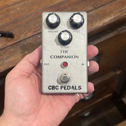 Companion FUZZ PEDAL FOR GUITAR/bass