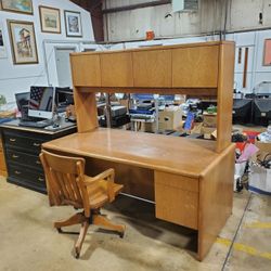 Executive Desk w/ Top Hutch