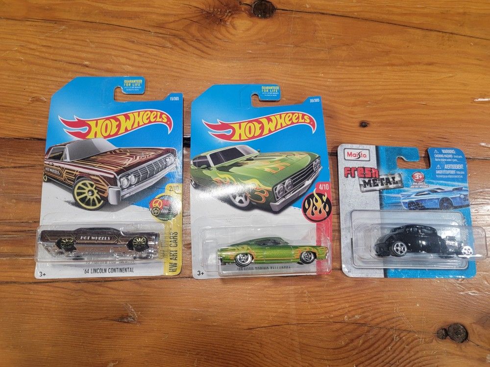 Hotwheels '69 Ford Torino Talladega & '64 Lincoln Continental & Maisto 1934 Ford